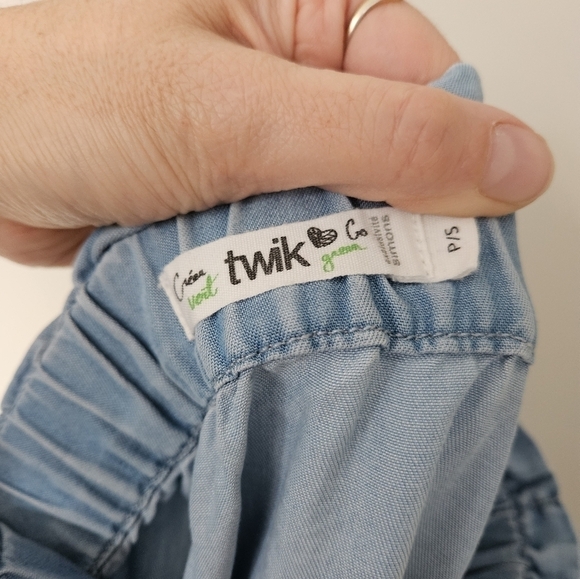 Midi  jeans skirt with flowers embroidery by Twik size small. - Picture 4 of 7